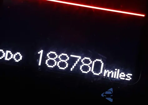 2018 Toyota Corolla Le z USA, uszkodzony, nr VIN 2T1BURHE9JC974150